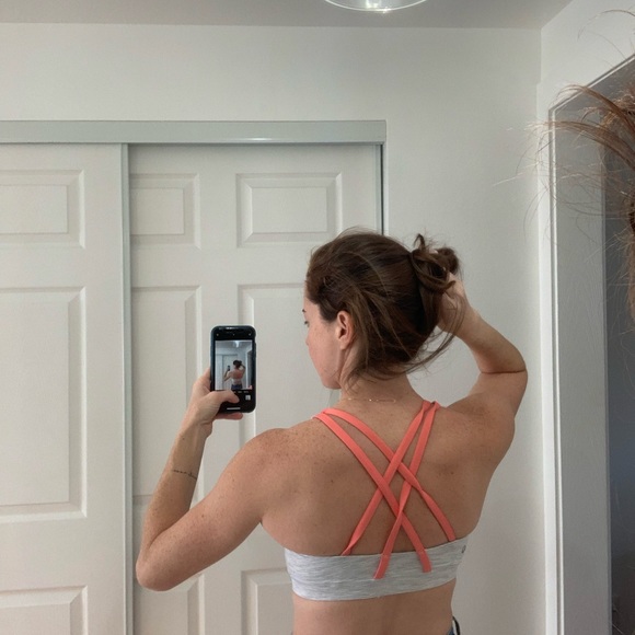 Lulu sports bra - Picture 4 of 4